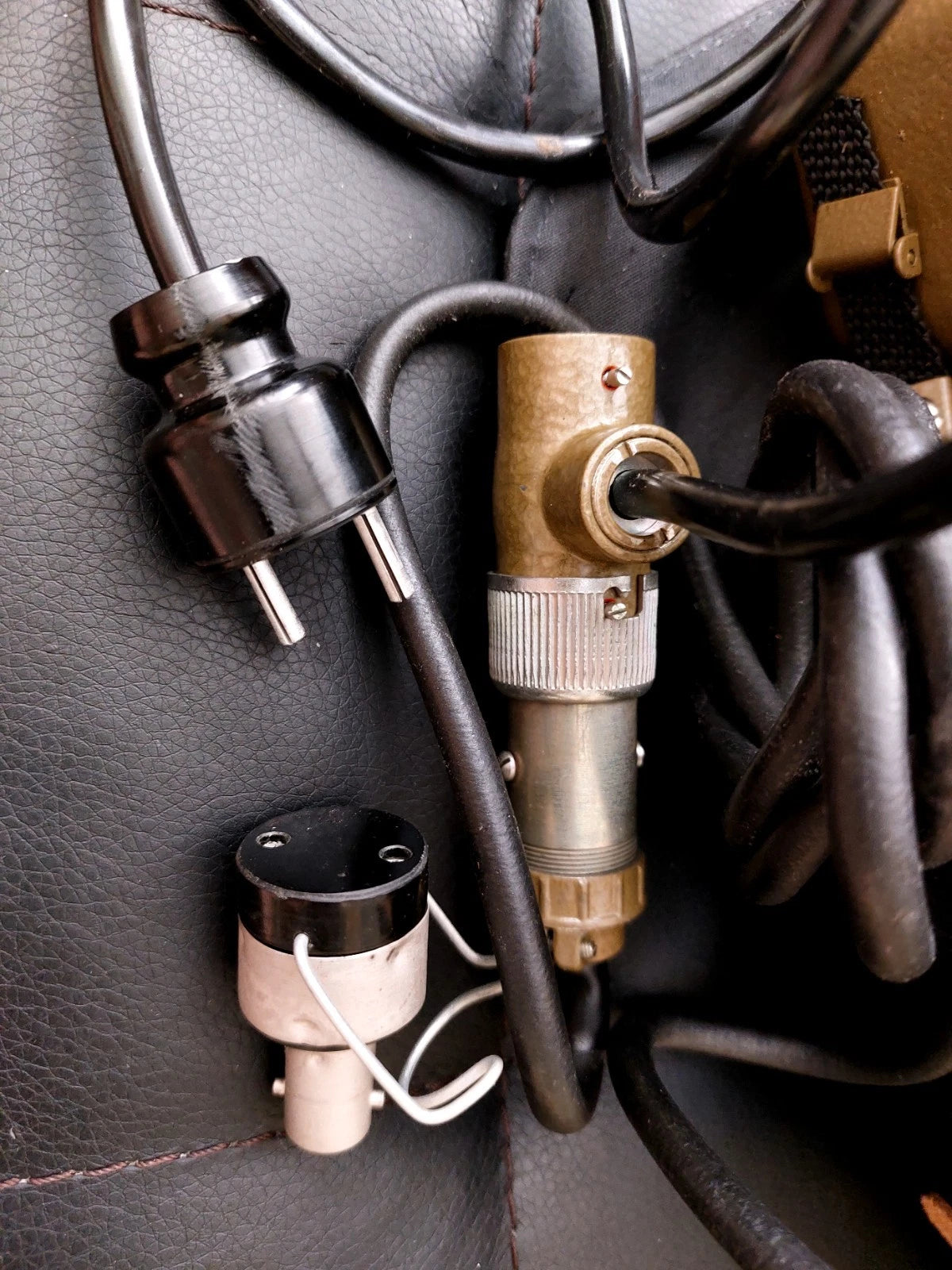 N. Mint USSR Night Vision Device PNV-57E + tank helmet